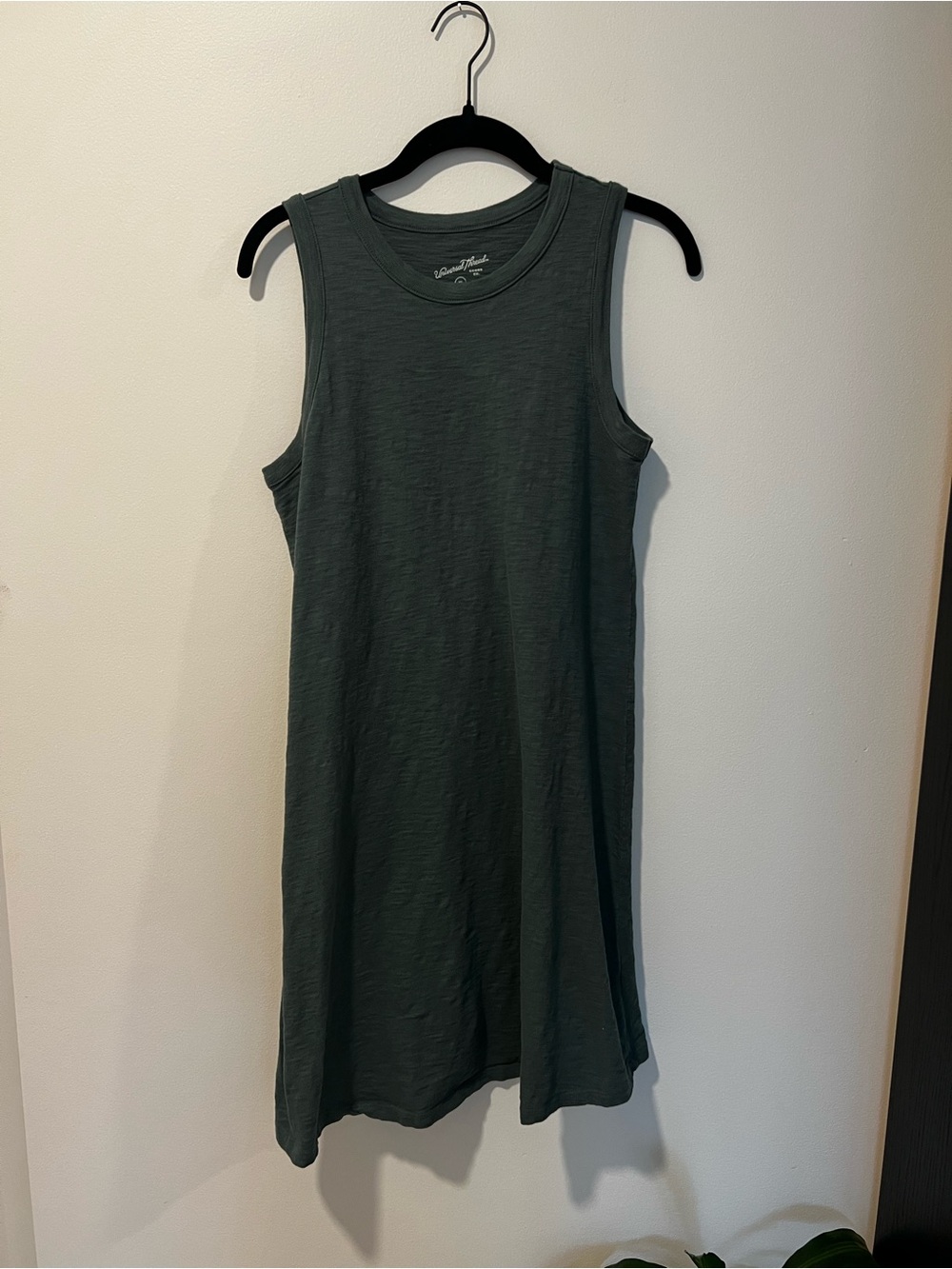 Women’s Universal Thread Green Sleeveless Dress